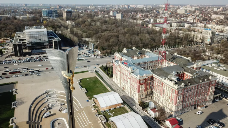 Мэр Ростова-на-Дону Логвиненко: главную улицу города открыли для движения