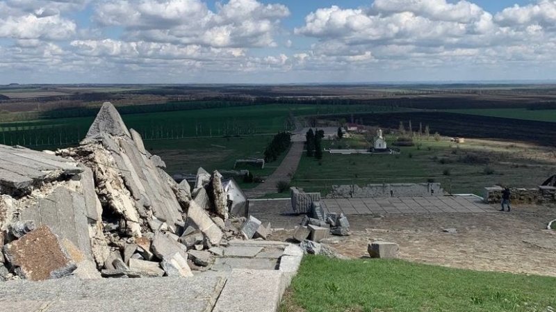 Между войной и войной: как живёт Донбасс