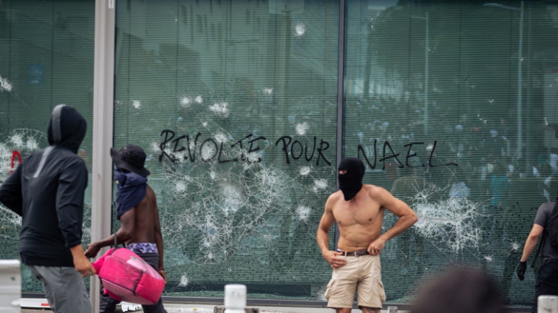 МИД России: протестующие во Франции применили поставляемое Западом Киеву оружие