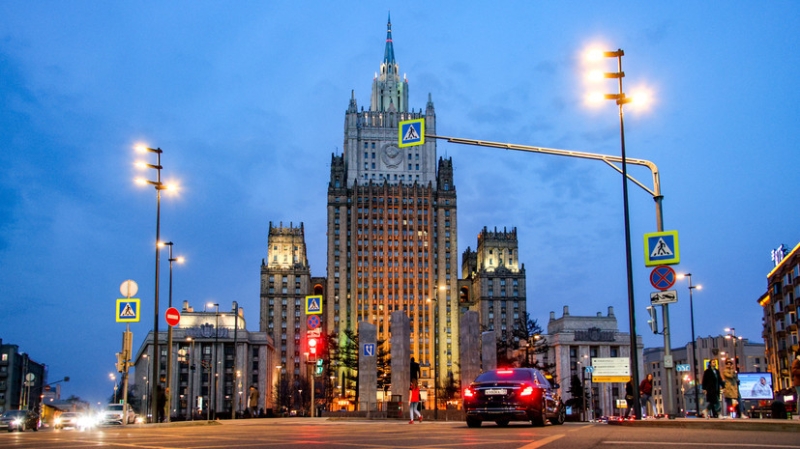 МИД: Россия примет контрмеры в случае отмены в Японии статьи об отказе от ВС