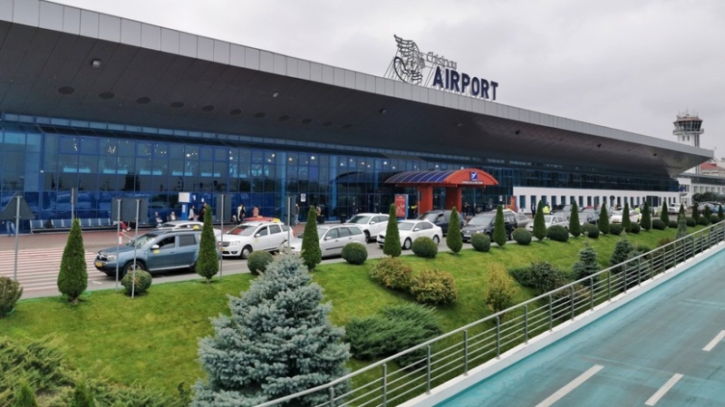 «Мнимая необходимость в проверках»: представителей молдавской оппозиции задержали в Кишинёве по приезде с ПМЭФ