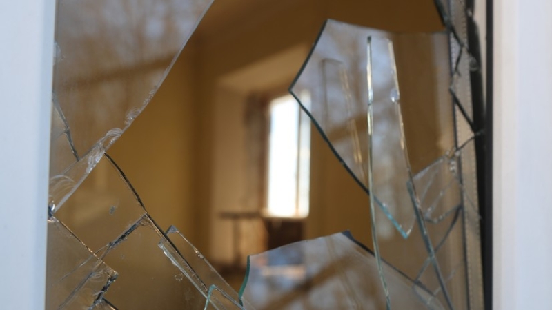 Многоквартирный дом получил повреждения при атаке беспилотников ВСУ на Белгород