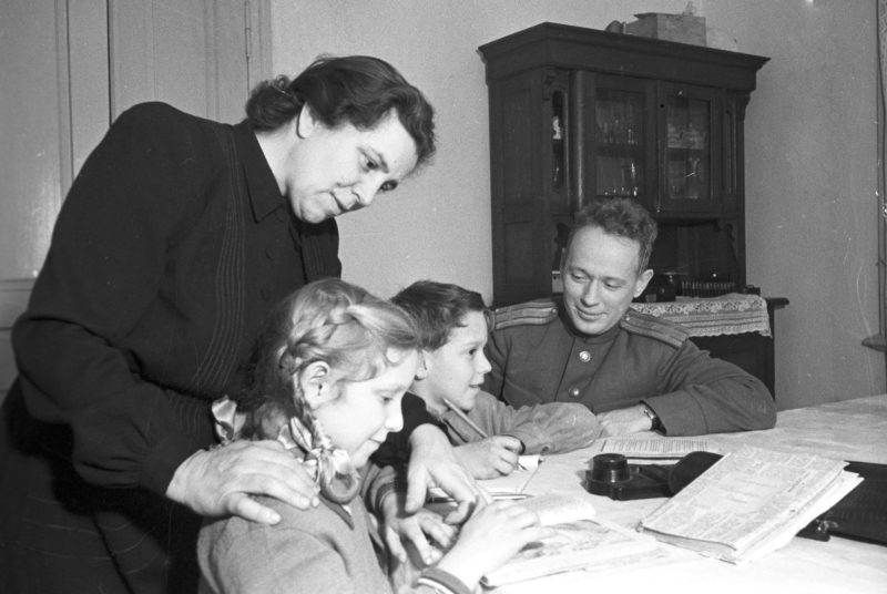 «Мы недооцениваем масштаб его популярности»: Захар Прилепин — о Михаиле Шолохове, его судьбе и романе «Тихий Дон»