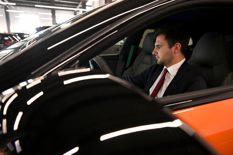 На фоне роста доходов: с начала года россияне потратили вдвое больше денег на покупку авто