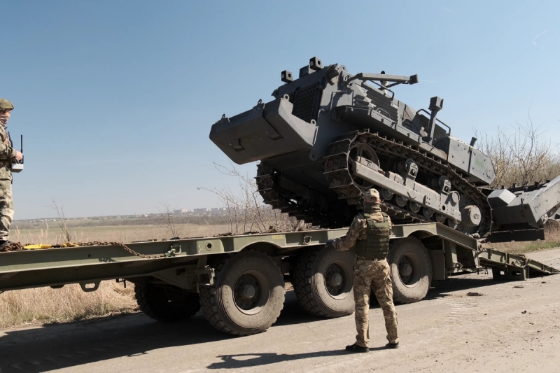 &laquo;Надёжные помощники&raquo;: какие роботизированные комплексы создаются для российской армии