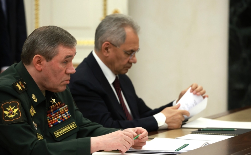 &laquo;Наши войска каждый день улучшают положение&raquo;: о чём говорил Путин на встрече с командующими военными округами