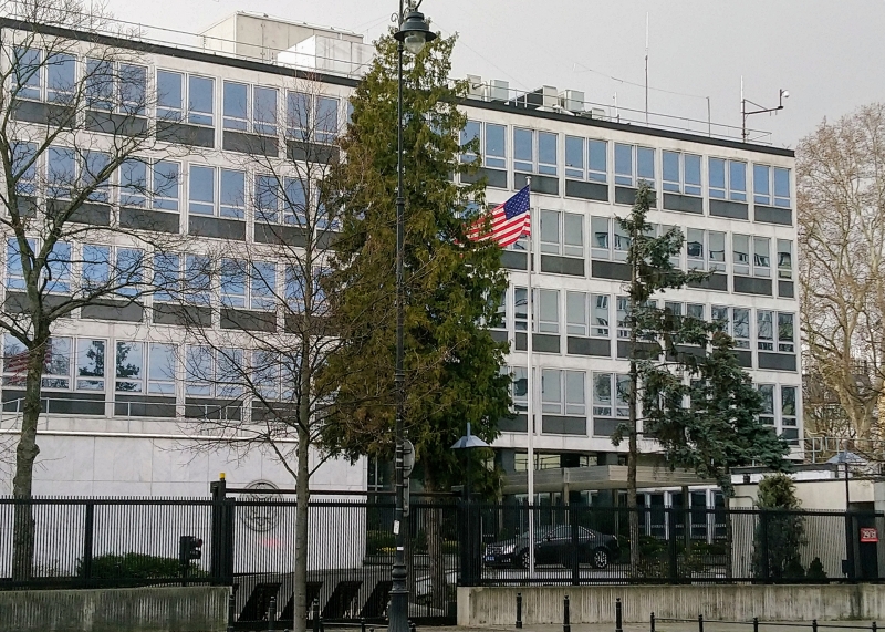 «Настоящий ад»: Захарова прокомментировала решение Госдепа США по визам для граждан России