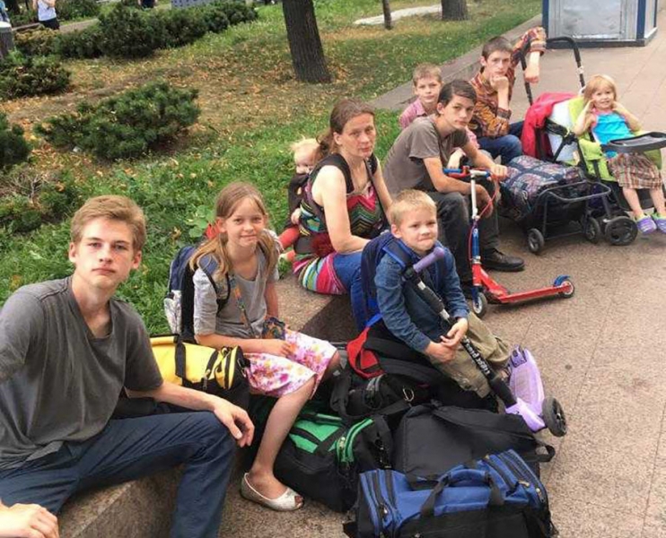 &laquo;Не ощущали себя в безопасности&raquo;: американская многодетная семья &mdash; о переезде из США в подмосковный Сергиев Посад