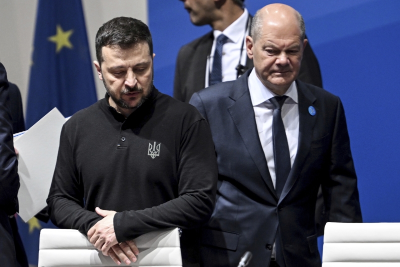 &laquo;Негатив будет лишь нарастать&raquo;: почему Шольц признал снижение популярности правящей коалиции ФРГ из-за поддержки Украины