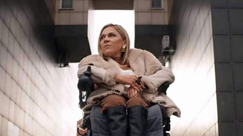 &laquo;Никогда не чувствовала себя лишней&raquo;: как живёт 33-летняя женщина со СМА