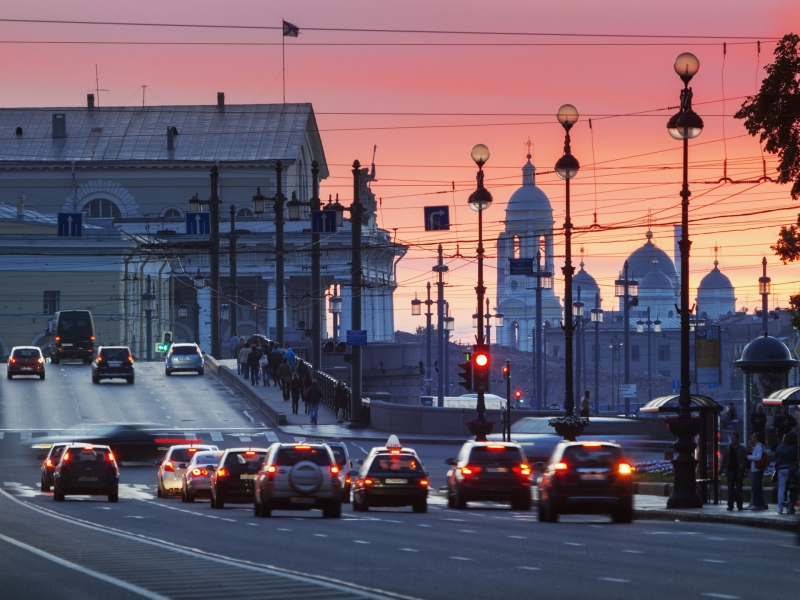 Новое с 1 апреля: изменения ПДД, тест по русскому, пенсии