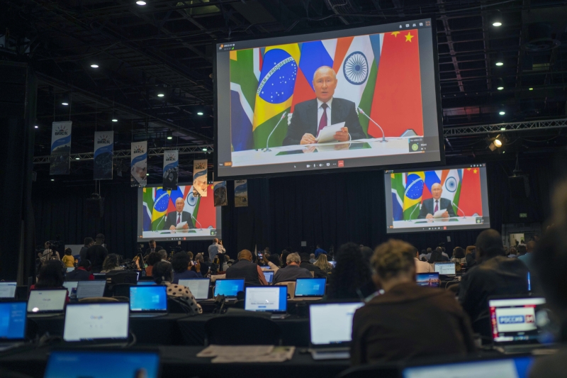 &laquo;Новый миропорядок&raquo;: Россия готова способствовать расширению круга участников БРИКС