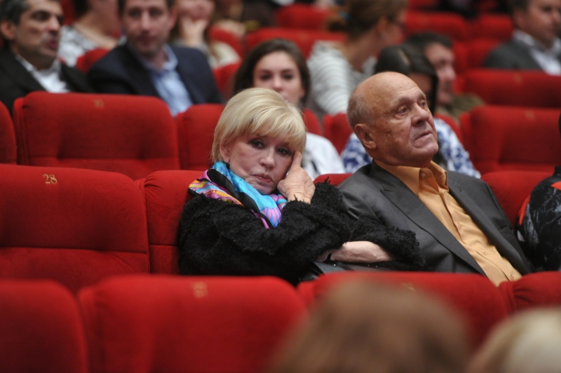 «Нужны меры борьбы с этими жуликами»: в Кремле обеспокоены подделкой сертификатов о вакцинации и QR-кодов