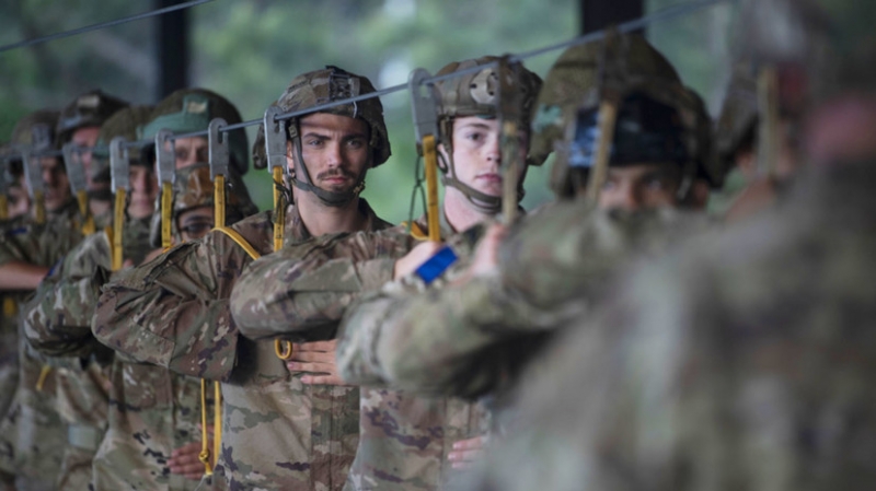 «Обороняться путём наступления»: как проходят крупномасштабные учения НАТО Defender Europe 2021