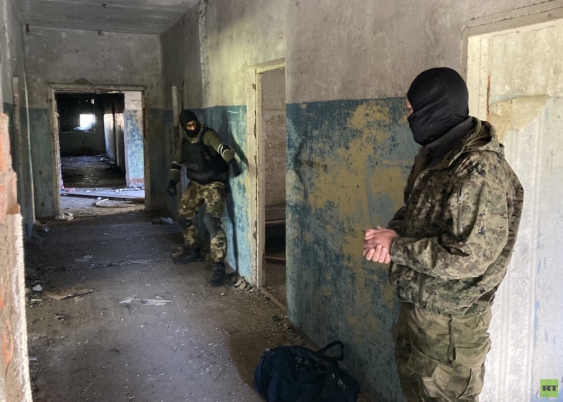 «Обучаем приоритетным навыкам»: среди россиян растёт популярность курсов начальной военной подготовки