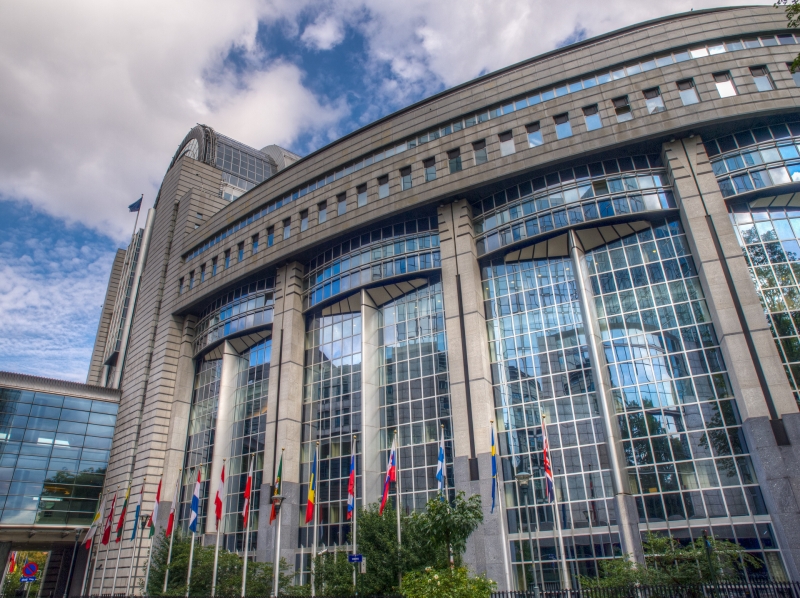 «Обыкновенная манипуляция»: как Киев требует от ЕС и Запада многомиллиардную финансовую помощь