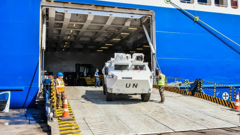 Одиннадцать друзей Макрона: как французские олигархи берут под контроль ключевые сферы экономики Украины