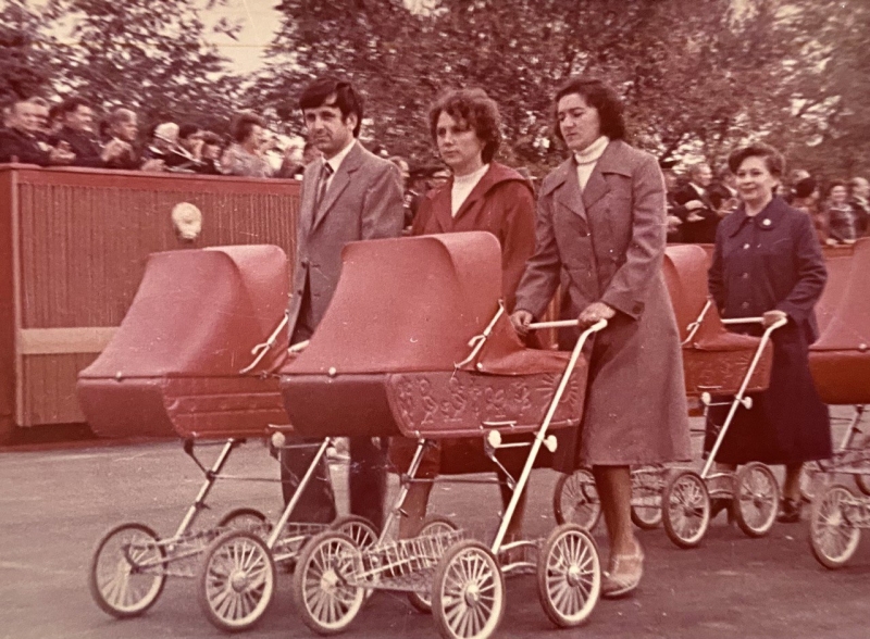 «Они словно лики святых прижимали их к груди»: как прошёл первый «бессмертный полк» в станице Тацинской в 1981 году