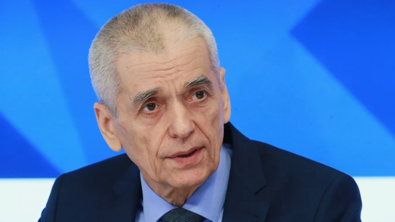 Онищенко рекомендовал россиянам носить маски после пандемии