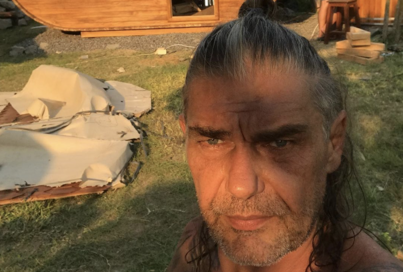 Отрицают обвинения и угрожают расправой: что происходит в деле банды, вымогавшей деньги у русскоязычного населения Бали