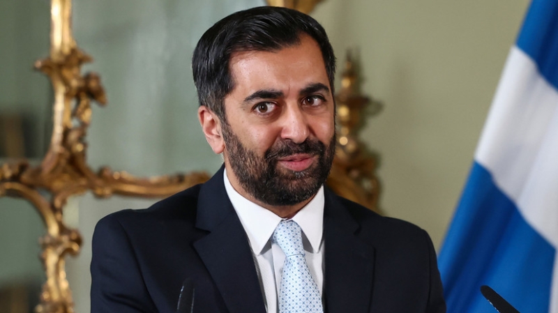 Первый министр Шотландии Хамза Юсаф уходит в отставку