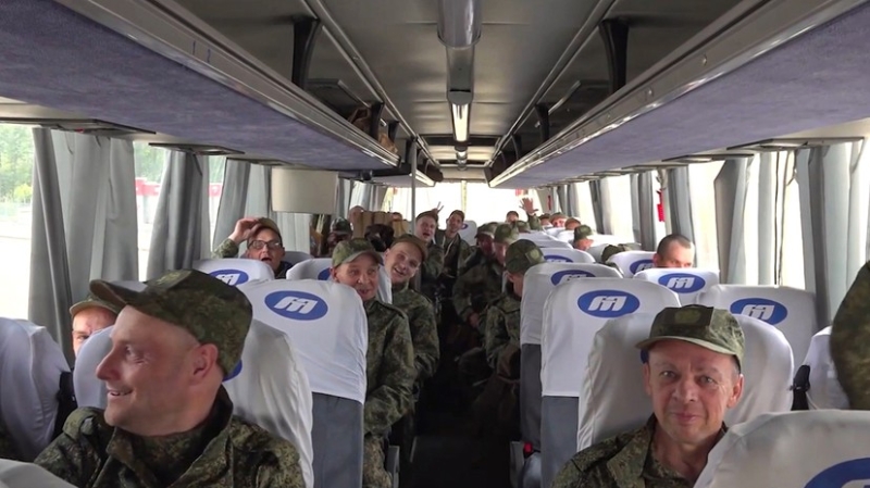 &laquo;Планируется продолжить в ближайшие дни&raquo;: МО РФ сообщило о возвращении 270 военных и 120 гражданских лиц в ходе обмена