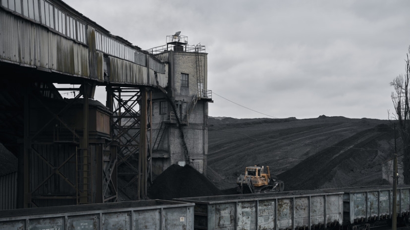 &laquo;Политическая катастрофа&raquo;: как сделка с США по недрам превратилась для Киева из &laquo;козыря&raquo; в &laquo;экзистенциальную проблему&raquo;