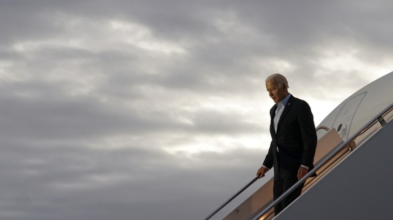 &laquo;Политические последствия будут значительными&raquo;: как развивается скандал вокруг Байдена из-за секретных документов