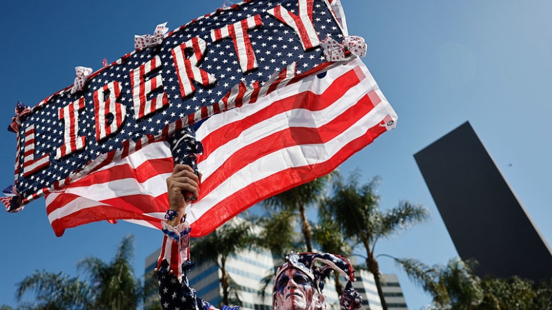 Политолог Дудаков — о протестах в США: не стоит преувеличивать