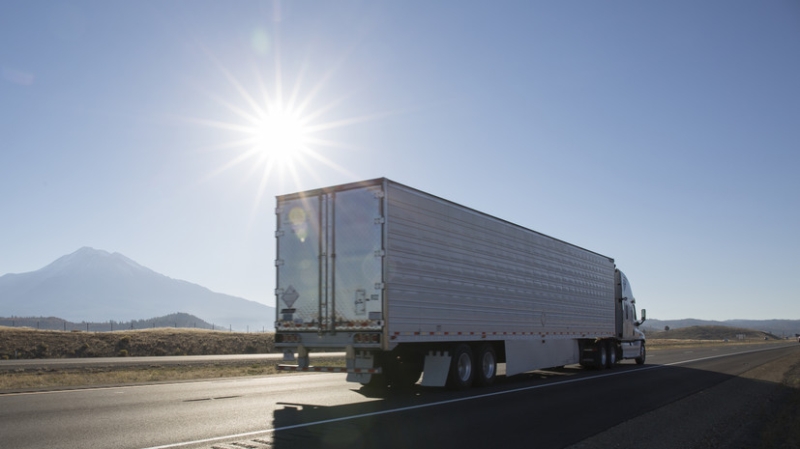 Правительство ввело запрет на грузоперевозки польскими фурами по территории России