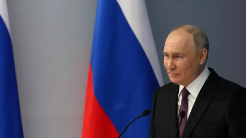 Представитель МИД Линь Цзянь: КНР поздравляет Путина со вступлением в должность