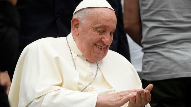 Представитель Ватикана: Папа Римский постоянно интересуется делами Лукашенко