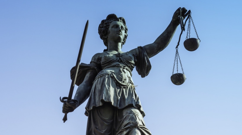 &laquo;Представители ЛГБТ имеют там ряд преимуществ&raquo;: отец рассказал, почему не отдаёт дочь матери-лесбиянке в Австралию