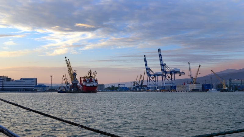 Применялись БПЛА, бэзэкипажные катера и ракеты: что известно об атаке ВСУ на Новороссийск