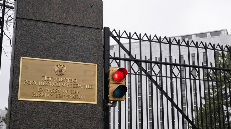 &laquo;Приобретает неконтролируемый характер&raquo;: как развивается ситуация вокруг русофобских настроений в США и на Западе