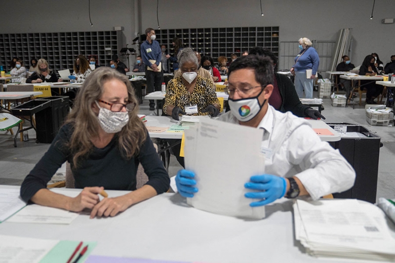 &laquo;Пришло время дать отпор&raquo;: почему Трамп призвал бойкотировать компании из-за закона о выборах