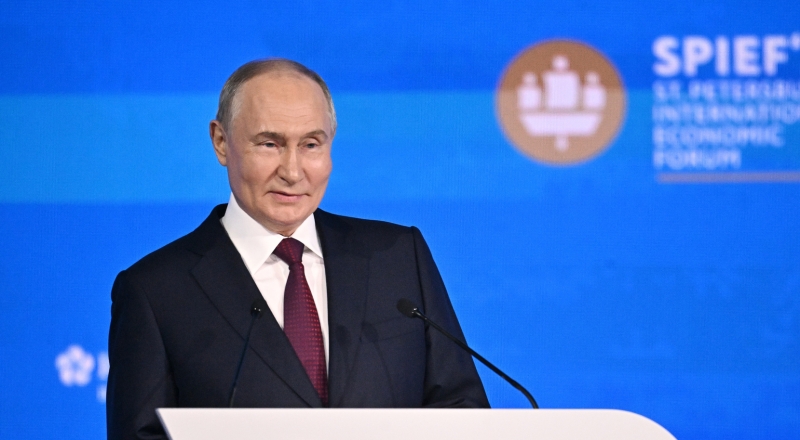 &laquo;Пространство, где формируются новые смыслы&raquo;: в России стартовал Петербургский международный экономический форум