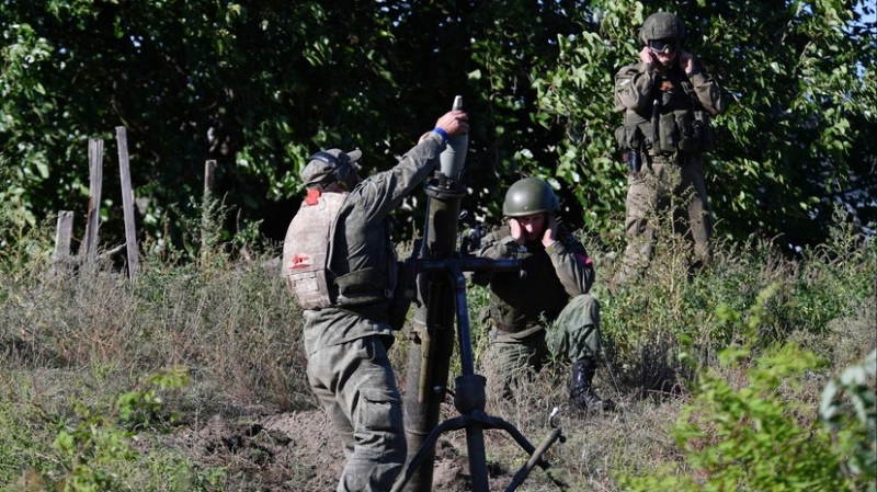 «Противник не оставляет попыток атаковать позиции российских войск»: Суровикин назвал напряжённой обстановку в зоне СВО