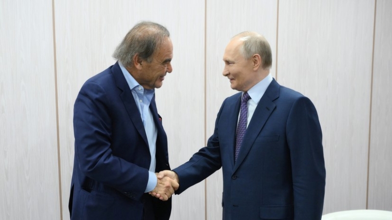 Путин встретился с режиссёром из США Стоуном