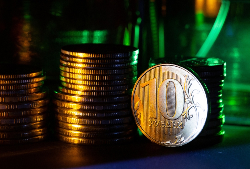 &laquo;Равносильно экономической атомной бомбе&raquo;: почему в ЕС не могут договориться о запрете на импорт российской нефти