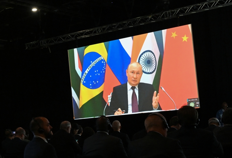 «Развитие новых центров силы»: Россия намерена помочь новым членам БРИКС «войти в дело»