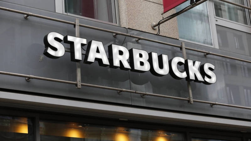 РБК: бизнес Starbucks в России купят ресторатор Пинский, Тимати и компания «Синдика»