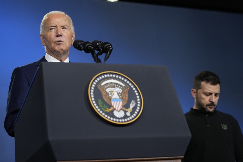 &laquo;Рискует политическим самоубийством&raquo;: почему на Украине заговорили о приближающемся кризисе режима Зеленского