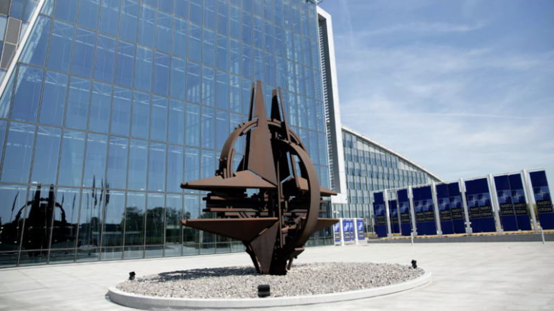 Риттер: НАТО хочет склонить Россию к поражению