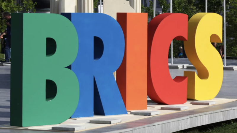 Рябков: Россия исходит из того, что ЮАР на саммите БРИКС обеспечит иммунитет Путину