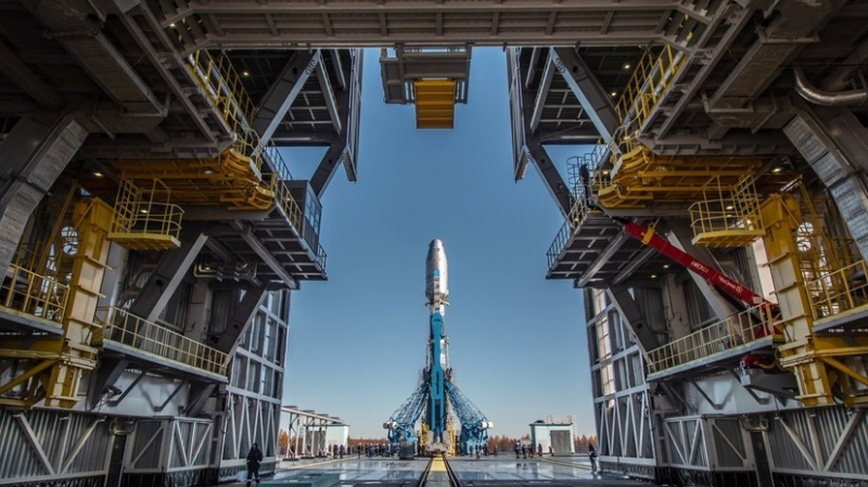 Рогозин сообщил о прекращении подготовки запусков спутников OneWeb