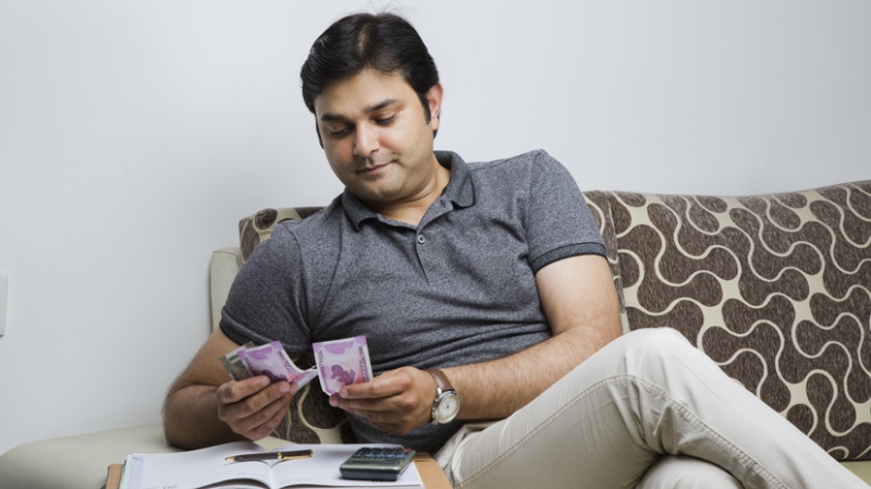 Росстат: рост реальных зарплат в апреле ускорился до 10,4% в годовом выражении