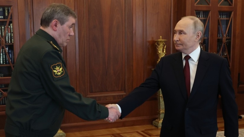 &laquo;Руководствуясь гуманитарными соображениями&raquo;: Путин объявил пасхальное перемирие сроком на 30 часов