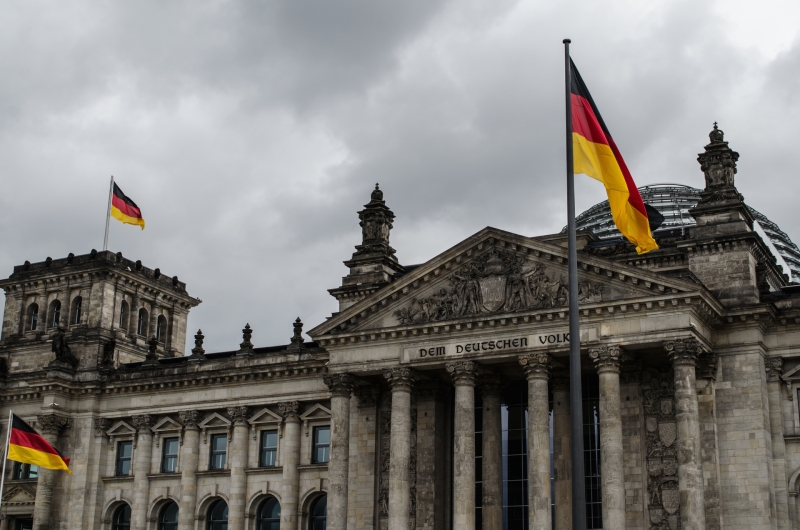 «Саботировать инициативу Трампа»: Шольц призвал ввести режим ЧП в Германии ради помощи Украине