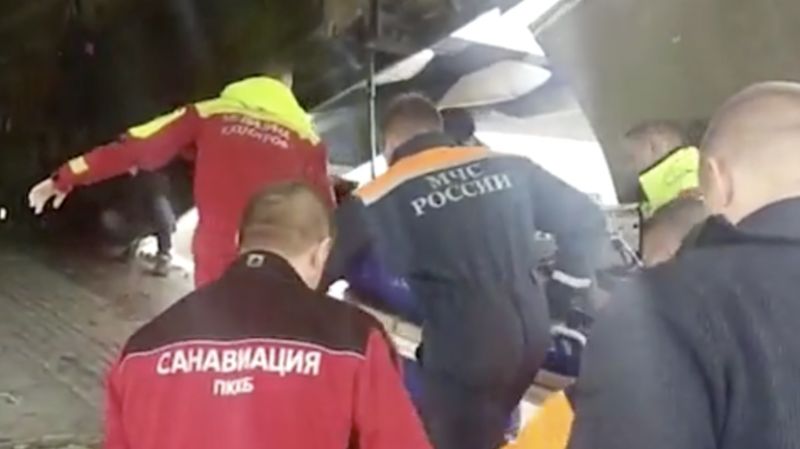 Самолёт МЧС с пострадавшими при стрельбе в Перми прибыл в Москву